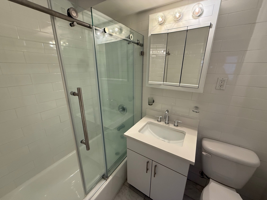 405 East 56th Street - Photo 12