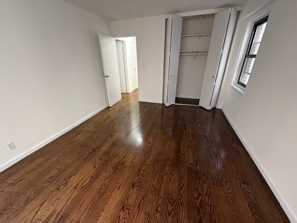 405 East 56th Street - Photo 8