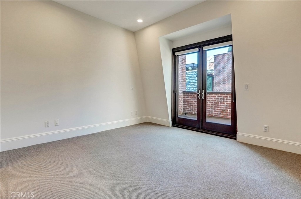 2323 S Beverly Glen - Photo 18