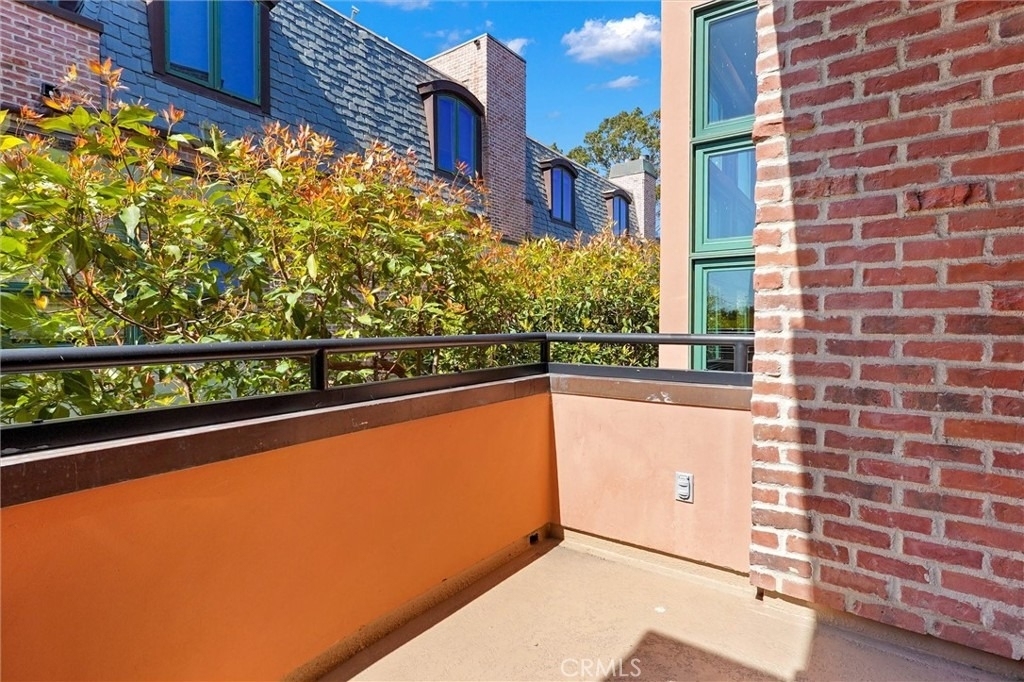 2323 S Beverly Glen - Photo 16