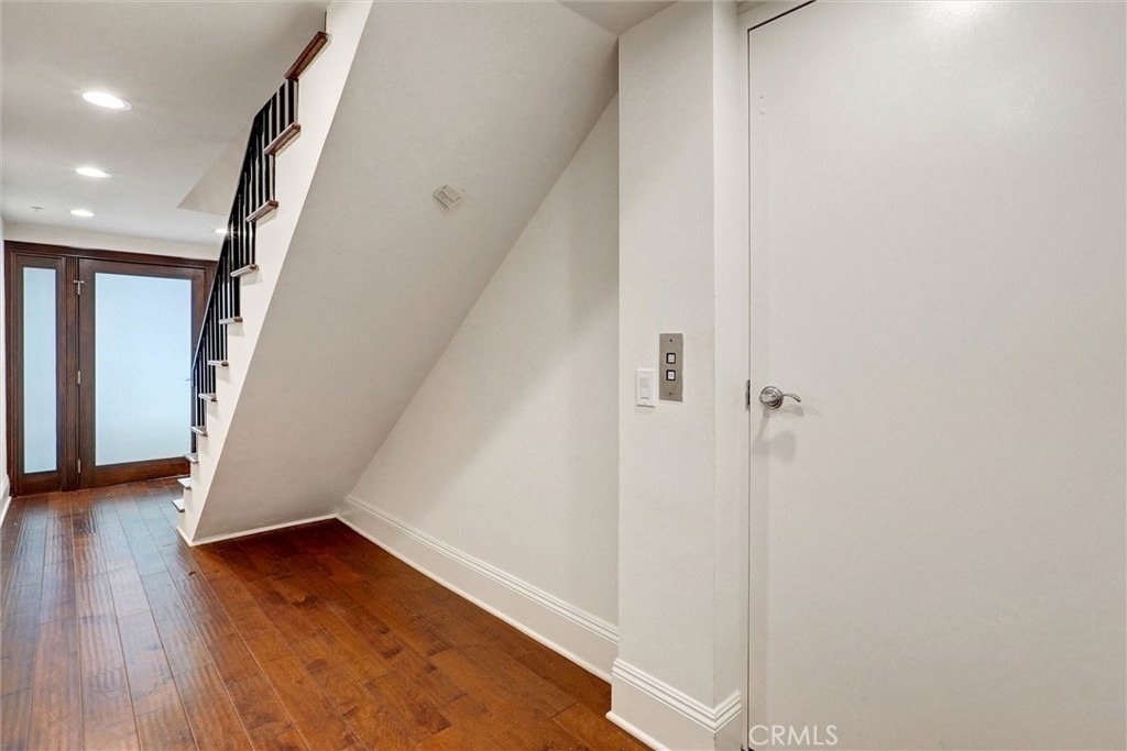 2323 S Beverly Glen - Photo 10