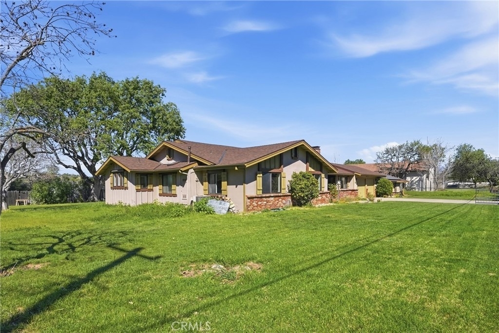 2611 Janin Way - Photo 1