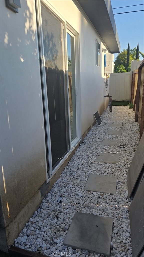 22730 Mariano Street - Photo 5