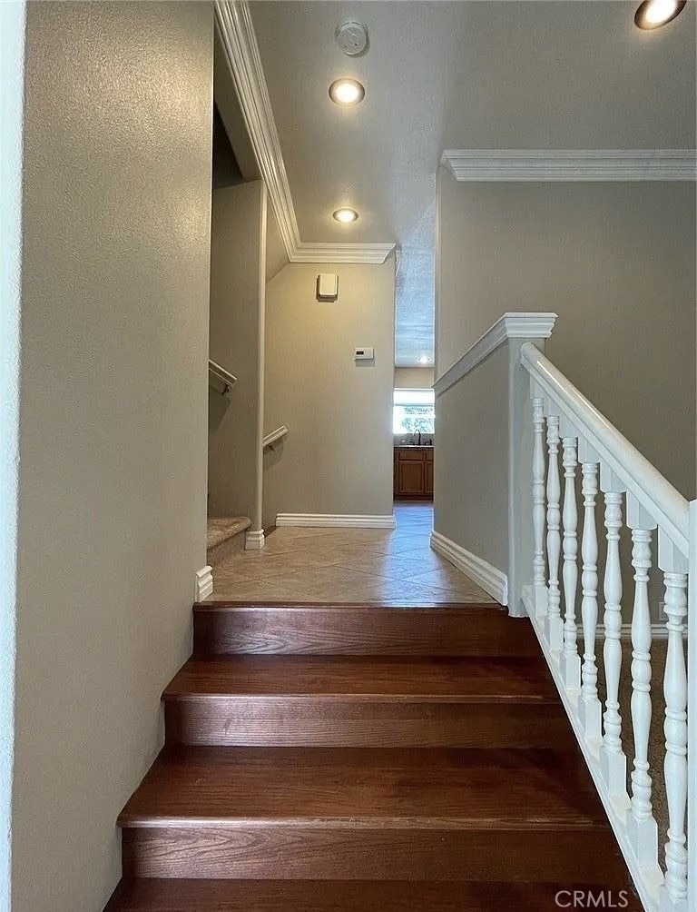1049 Evergreen Court - Photo 1