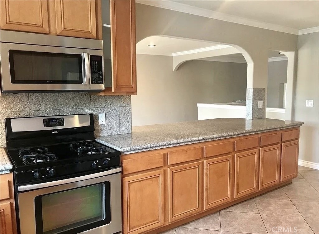 1049 Evergreen Court - Photo 13