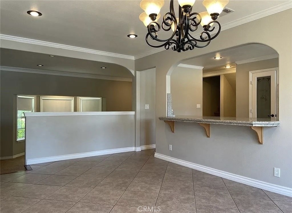 1049 Evergreen Court - Photo 14