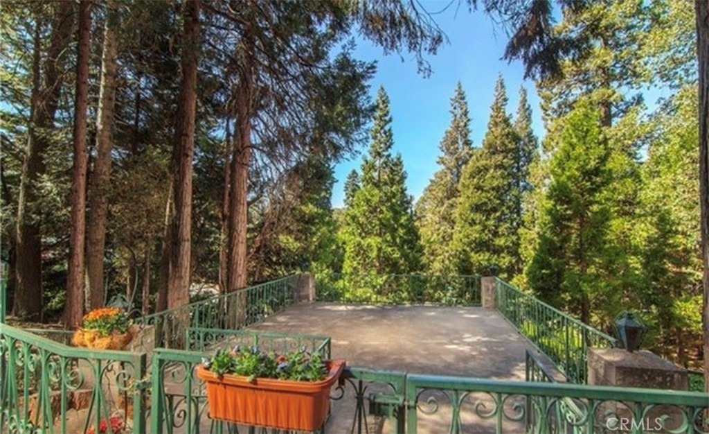 359 Kuffel Canyon - Photo 4