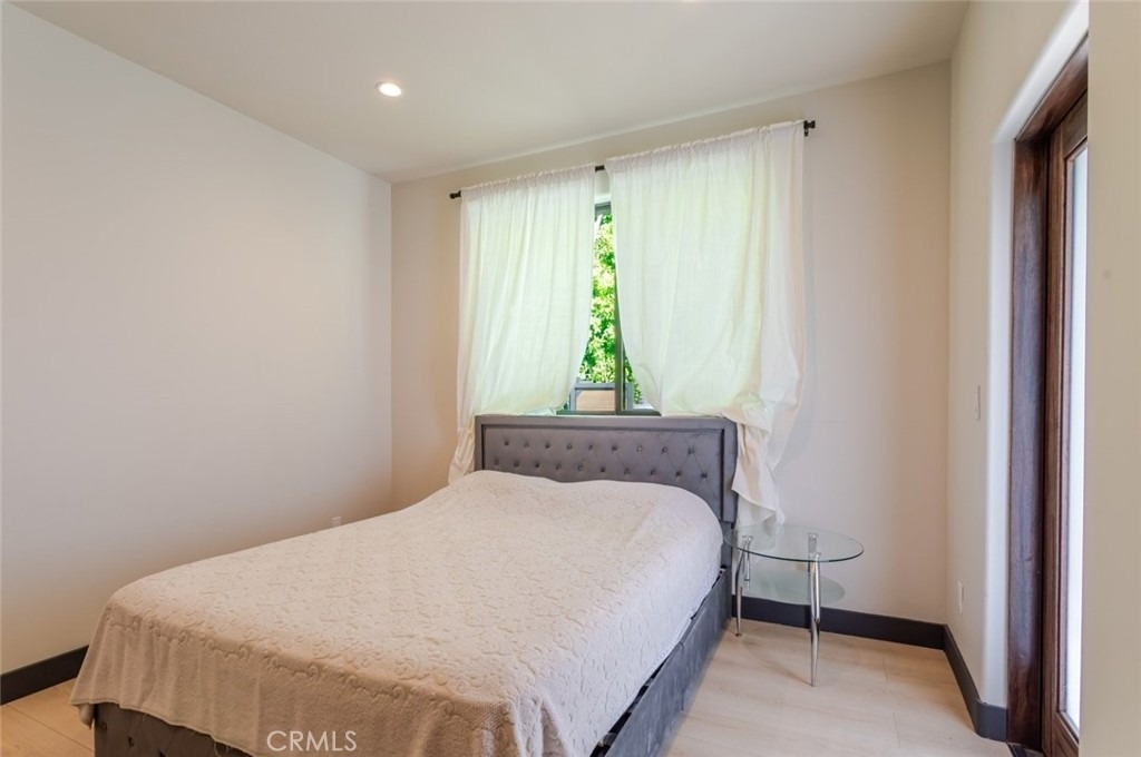 8252 Morse Avenue - Photo 20