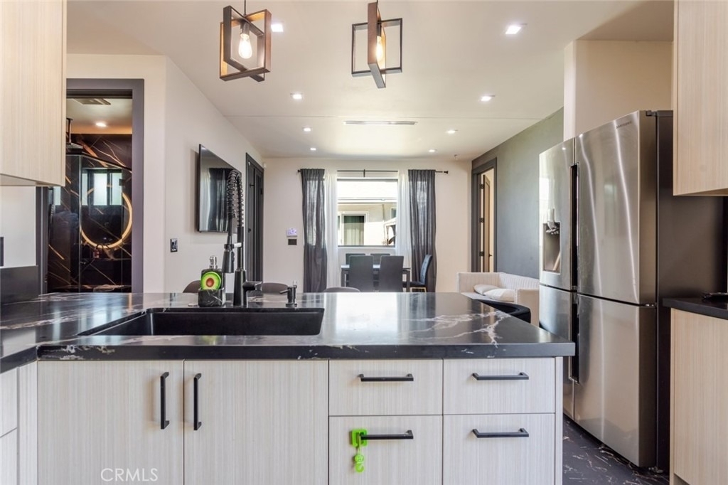 8252 Morse Avenue - Photo 10