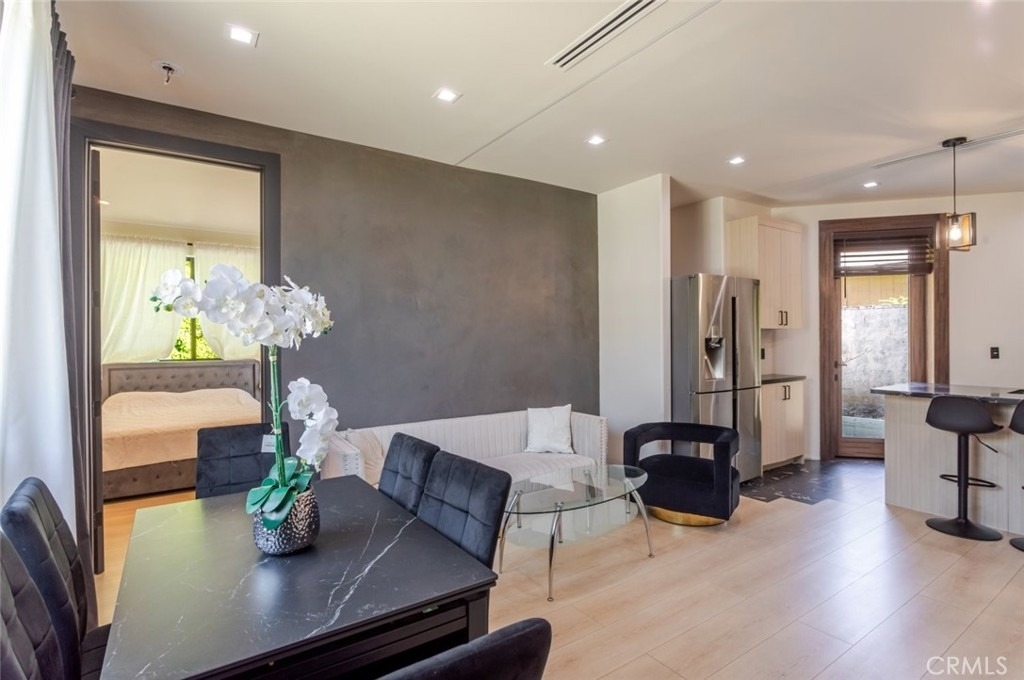 8252 Morse Avenue - Photo 7