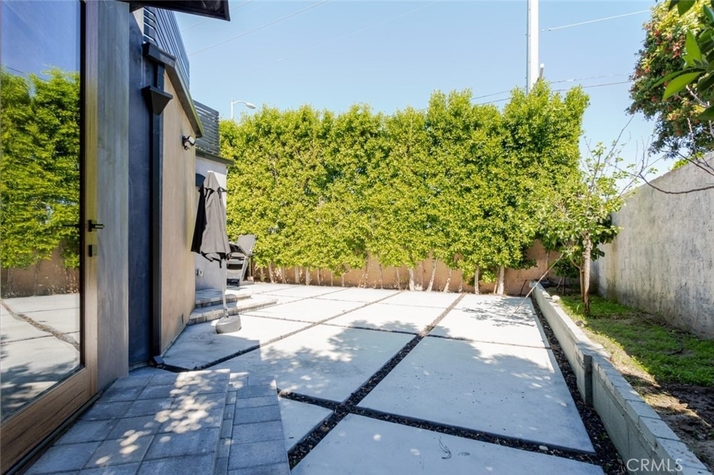 8252 Morse Avenue - Photo 32
