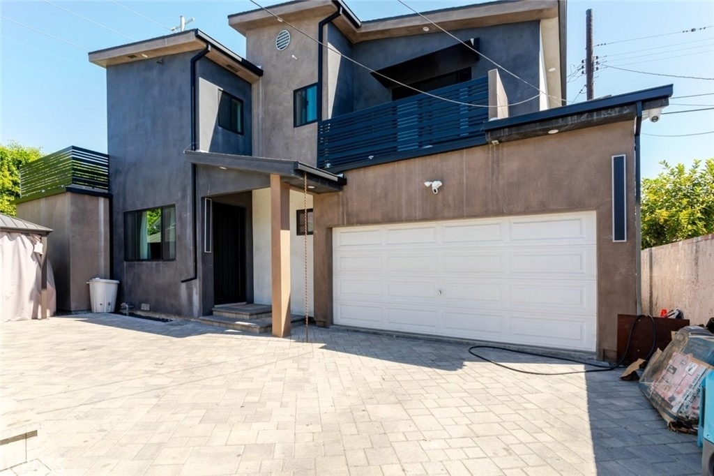 8252 Morse Avenue - Photo 0