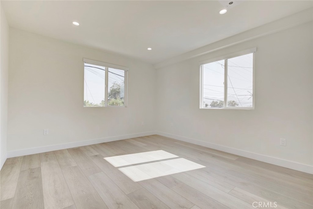 1070 Allen - Photo 15