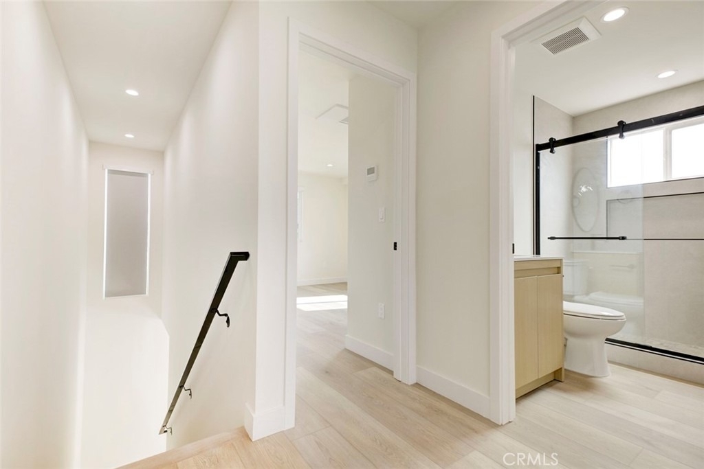 1070 Allen - Photo 12