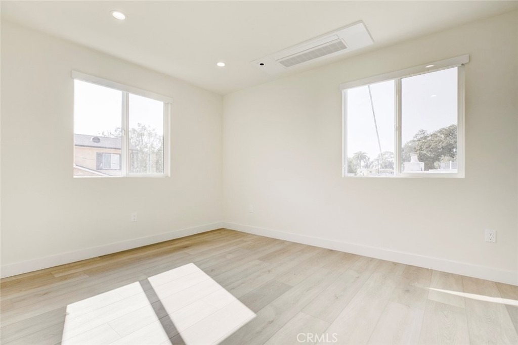 1070 Allen - Photo 17