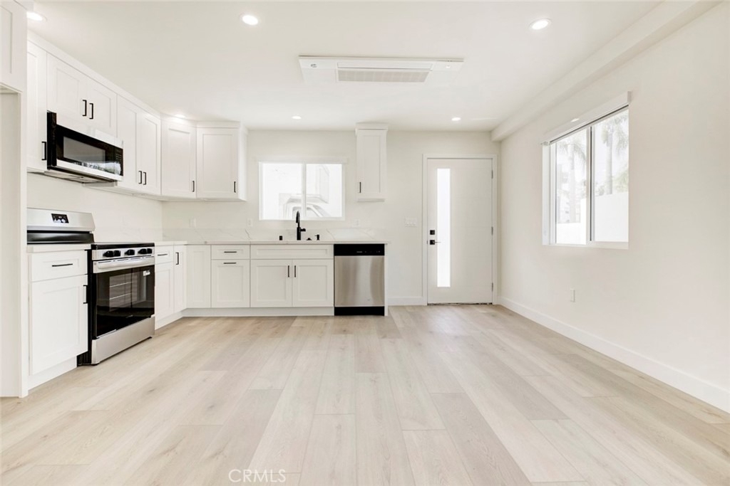 1070 Allen Avenue - Photo 6