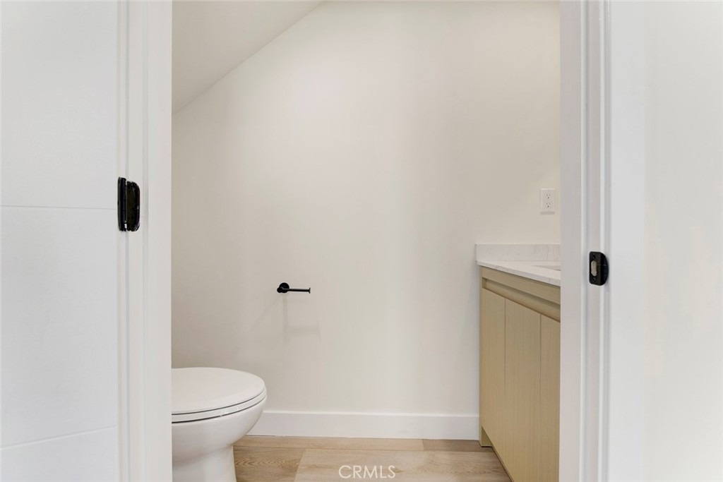 1070 Allen Avenue - Photo 9