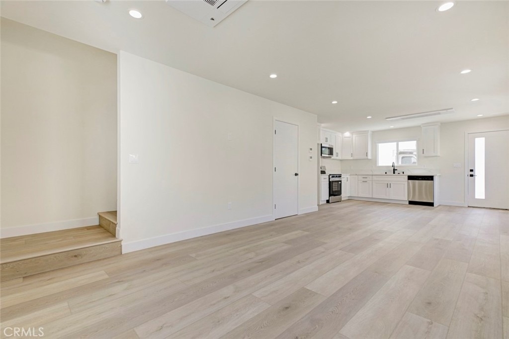 1070 Allen Avenue - Photo 10