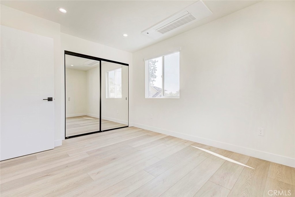 1070 Allen Avenue - Photo 17