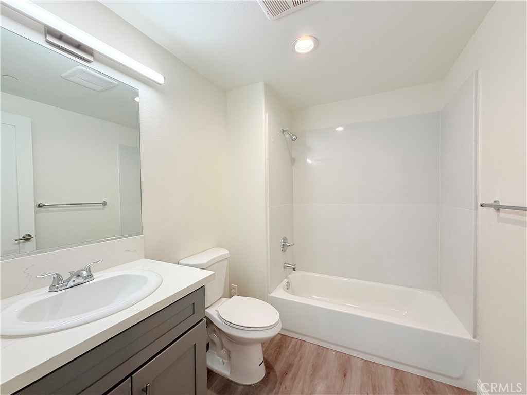 419 N Chandler Avenue - Photo 5