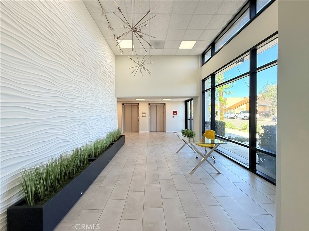 419 N Chandler Avenue - Photo 19