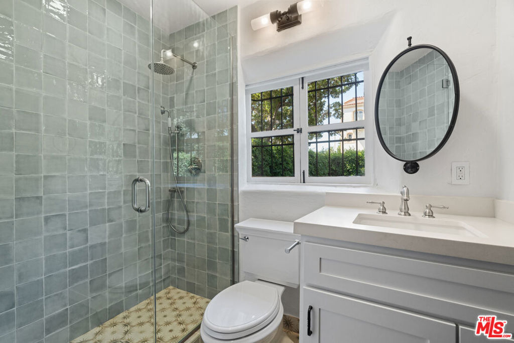 1300 N Harper Avenue - Photo 15