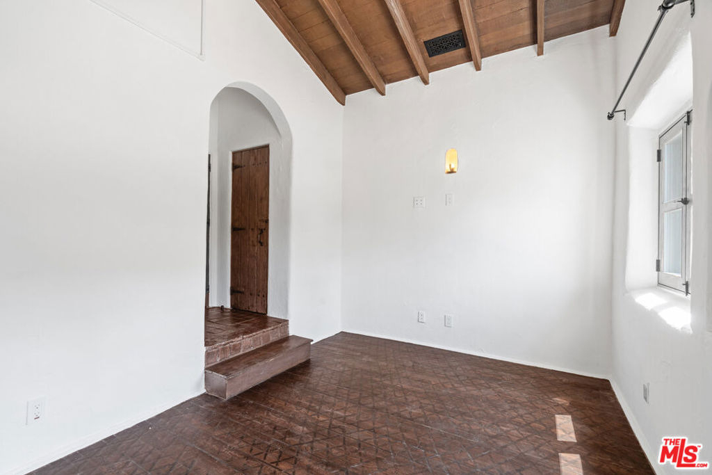 1300 N Harper Avenue - Photo 14