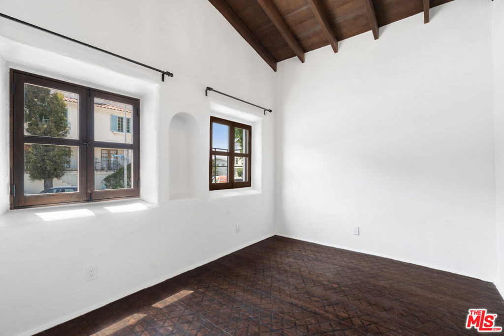1300 N Harper Avenue - Photo 13