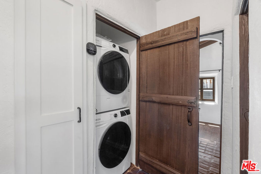 1300 N Harper Avenue - Photo 16