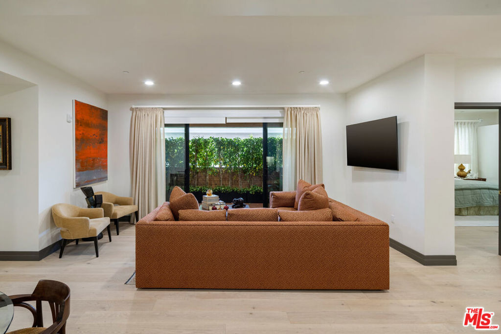 118 N Orlando Avenue - Photo 3