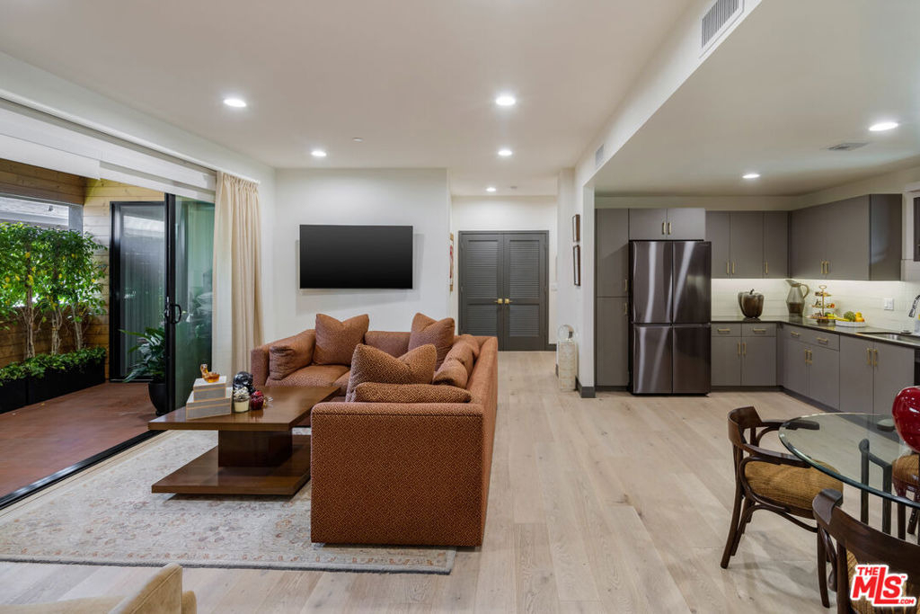 118 N Orlando Avenue - Photo 0