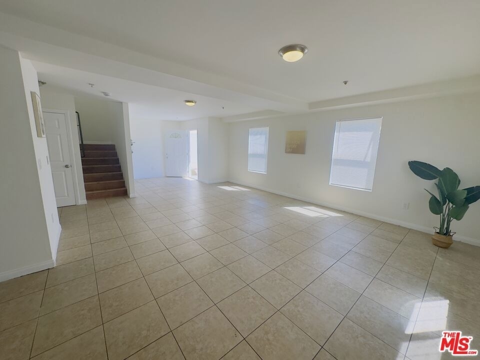 10605 Avalon Boulevard - Photo 16