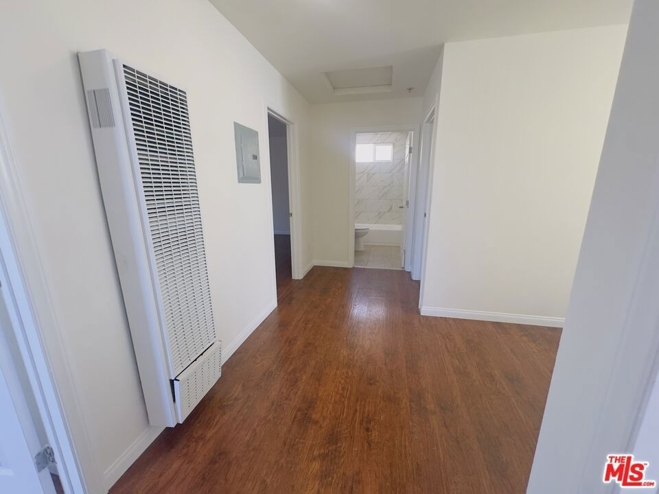 10605 Avalon Boulevard - Photo 28