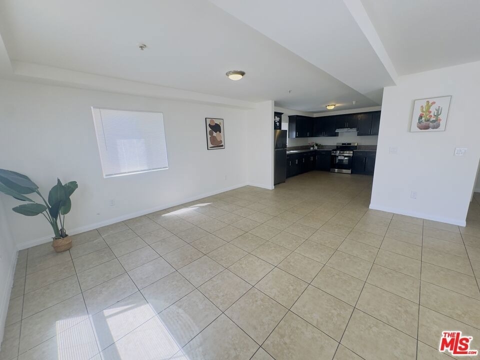 10605 Avalon Boulevard - Photo 10