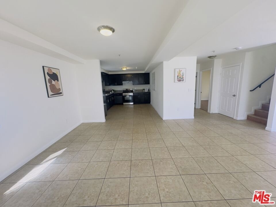 10605 Avalon Boulevard - Photo 11