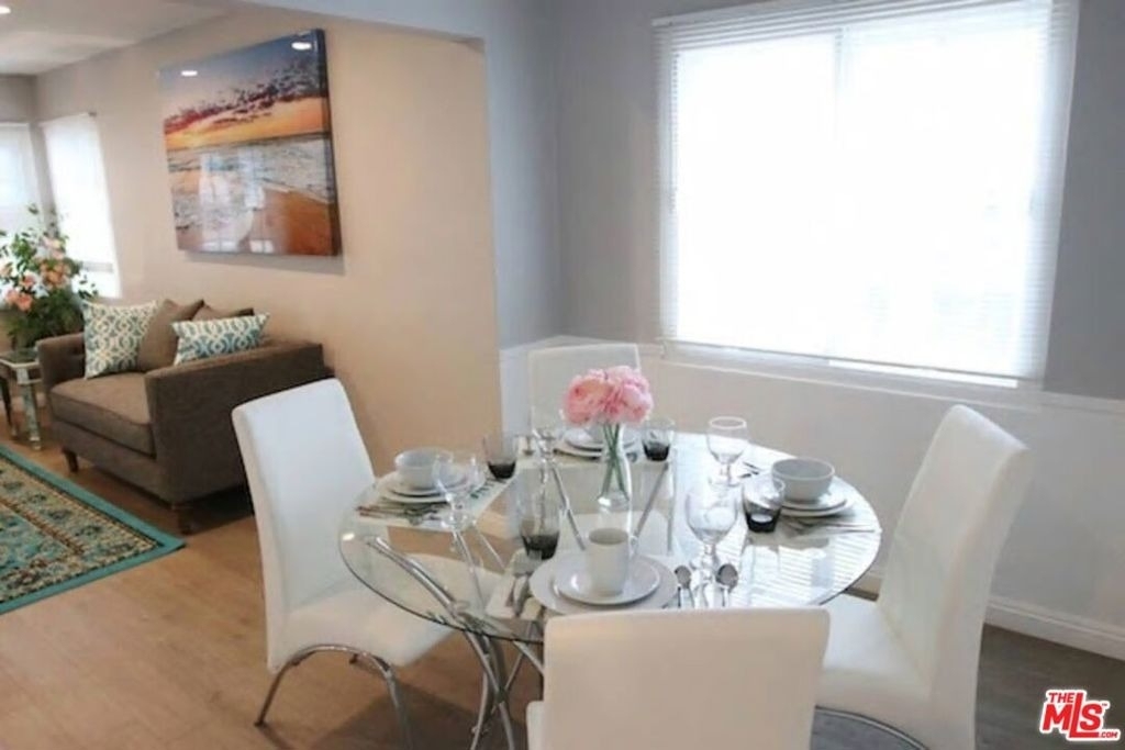 8719 Yorktown Avenue - Photo 4