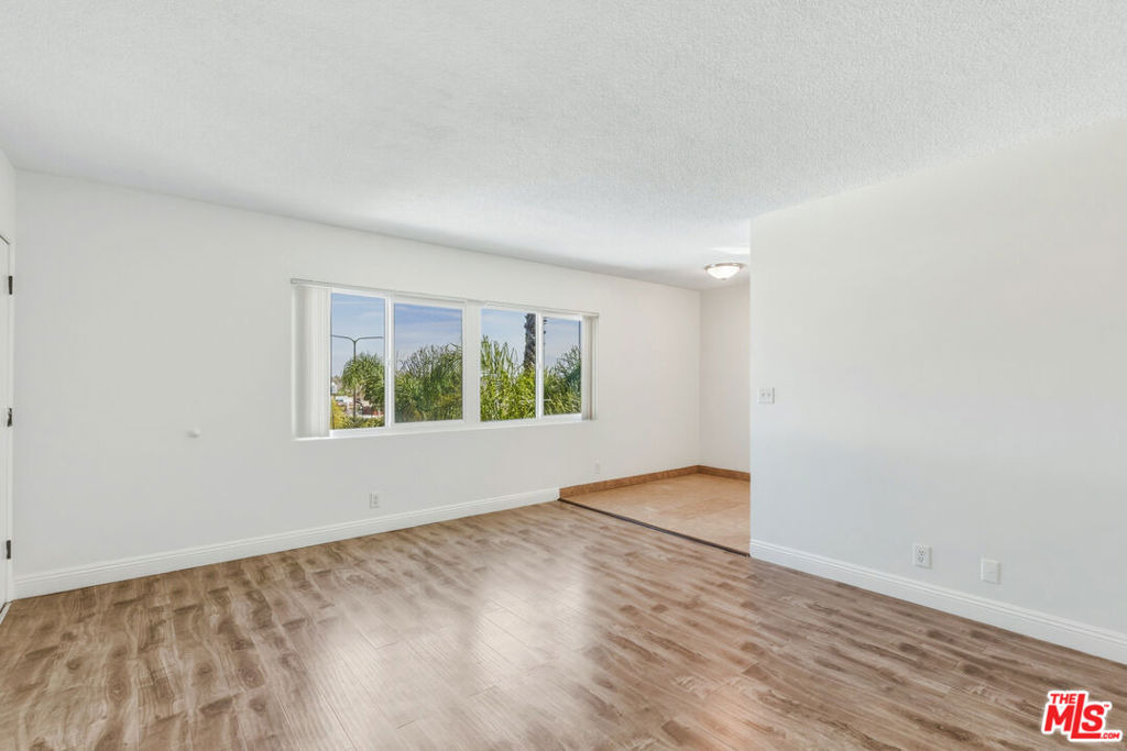5117 Crenshaw Boulevard - Photo 7