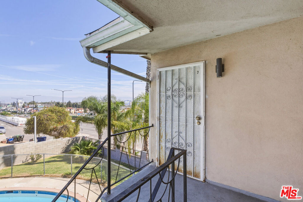 5117 Crenshaw Boulevard - Photo 5