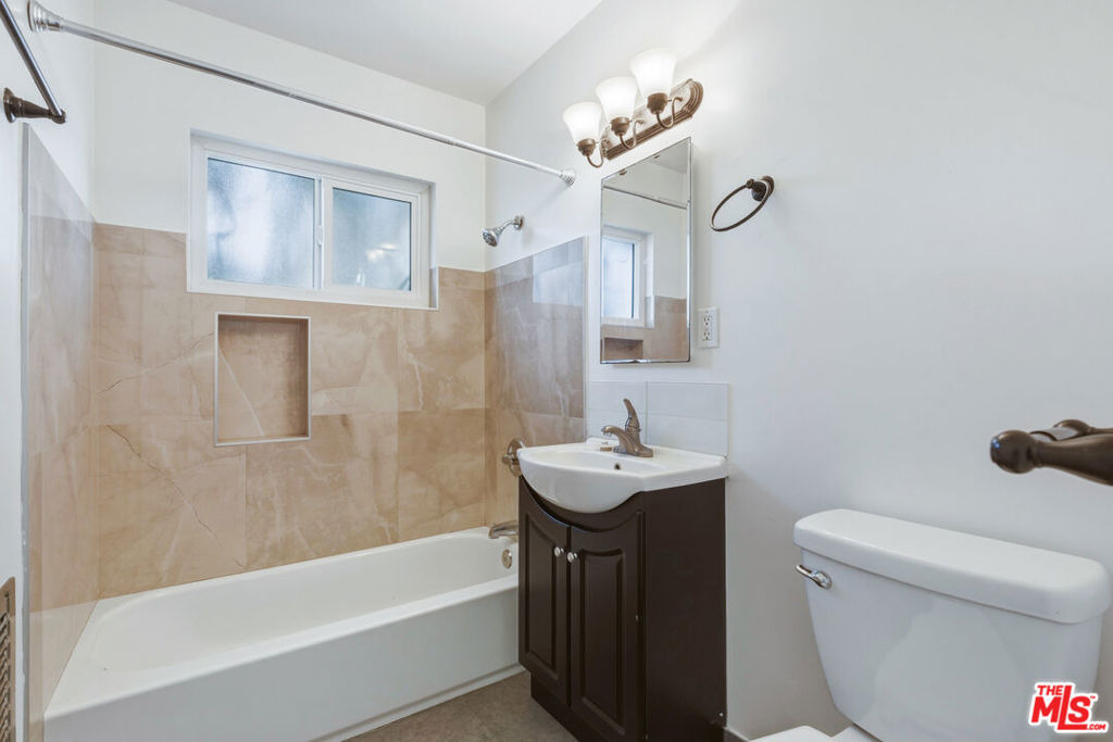 5117 Crenshaw Boulevard - Photo 21