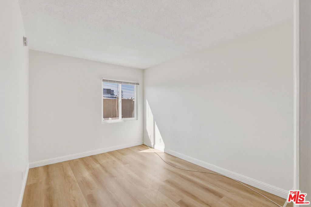 5117 Crenshaw Boulevard - Photo 13