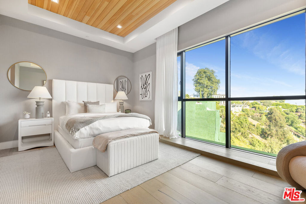1033 Somera Road - Photo 47