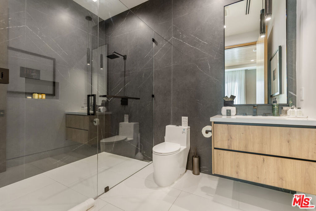 1033 Somera Road - Photo 57