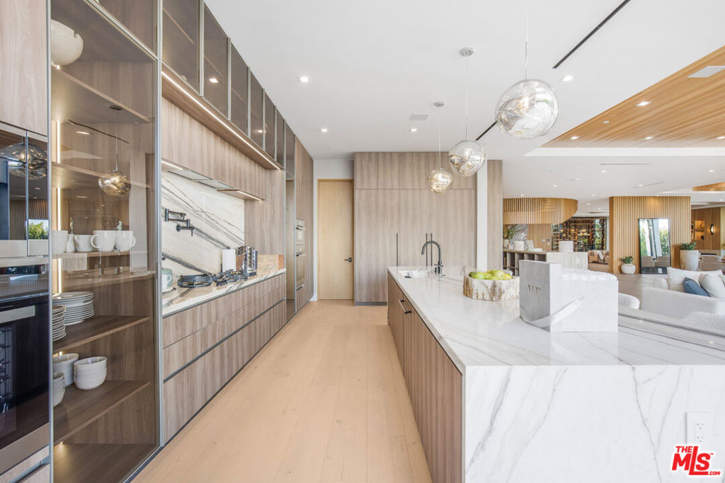 1033 Somera Road - Photo 16