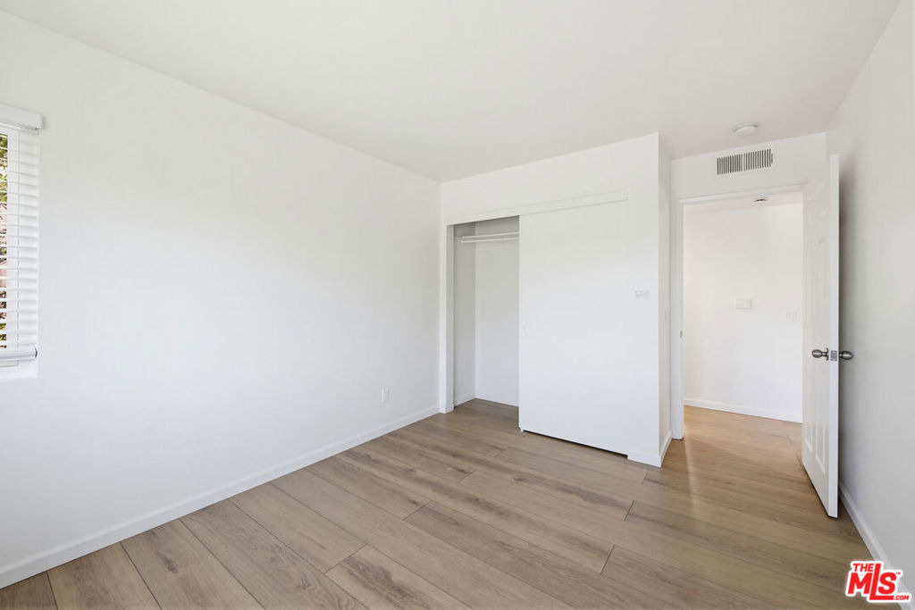 4810 S La Brea Avenue - Photo 13
