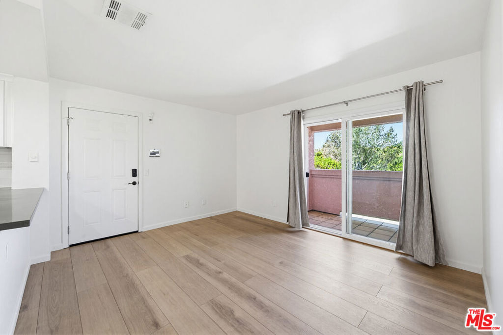 4810 S La Brea Avenue - Photo 5