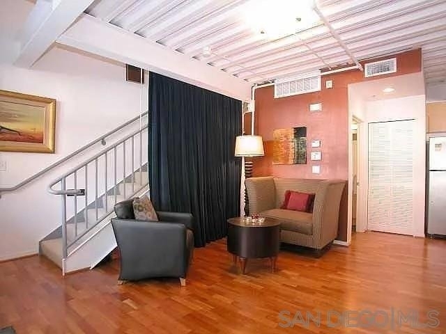 1501 Front St - Photo 1