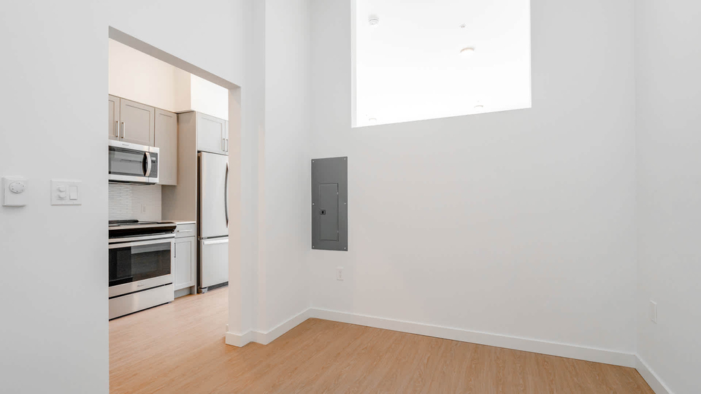 8020 161st Ave Northeast - Photo 27