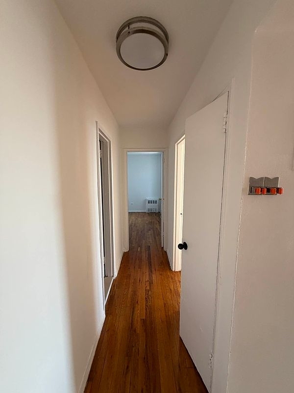 Randall Avenue - Photo 6