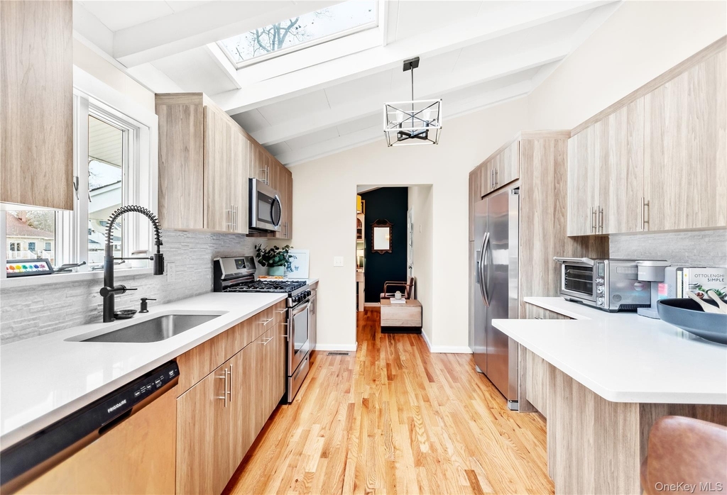 58 N Howells Point Road - Photo 4