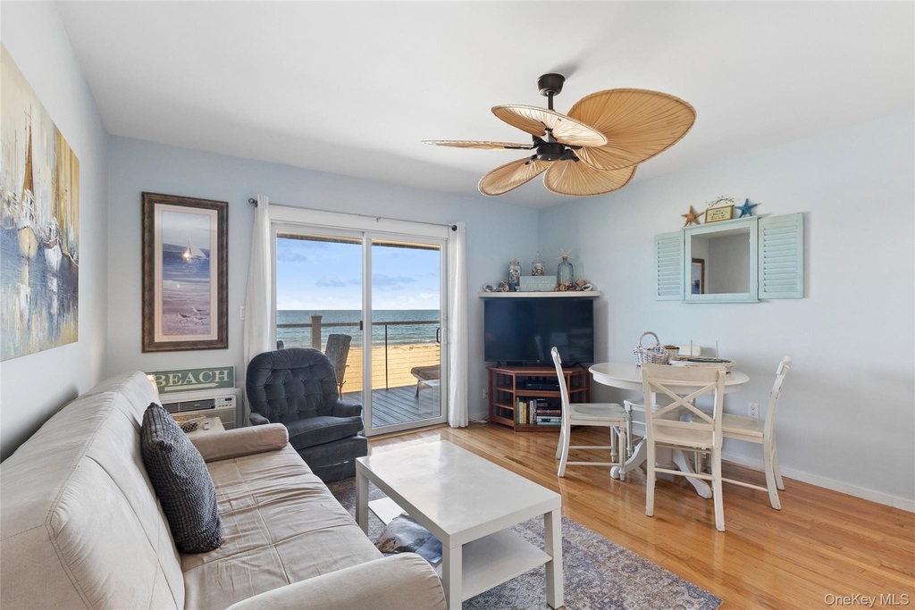 16 Navy Road - Photo 2
